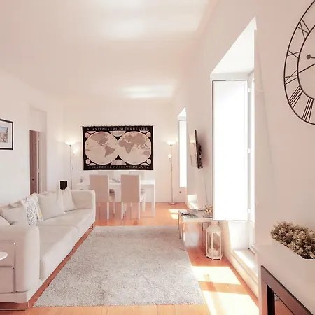 Mika's Homes - Alfama Apartman