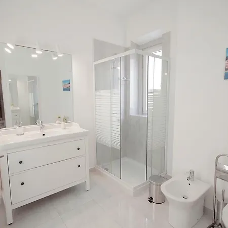 Mika's Homes - Alfama Apartman