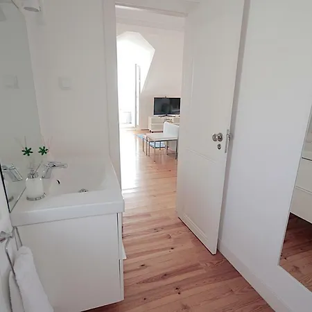 Mika's Homes - Alfama *