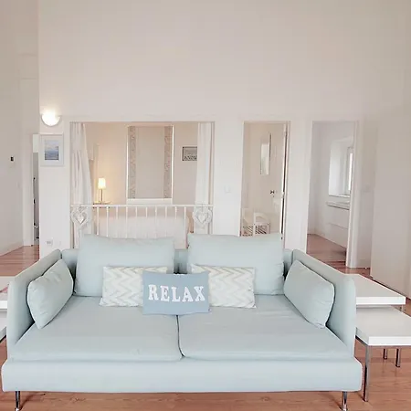 Mika's Homes - Alfama Apartman